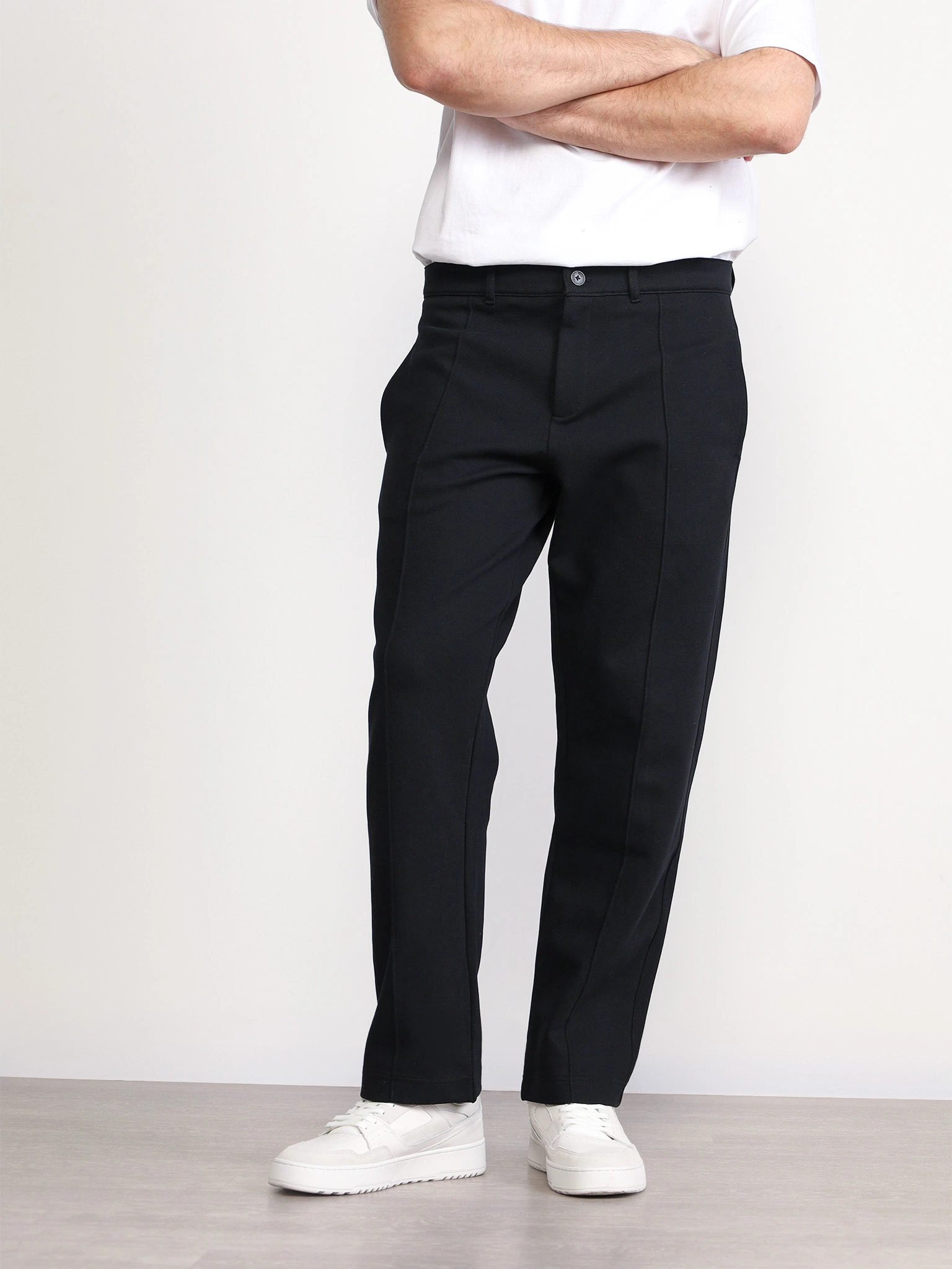 Брюки трикотажные черного цвета из смесового хлопка